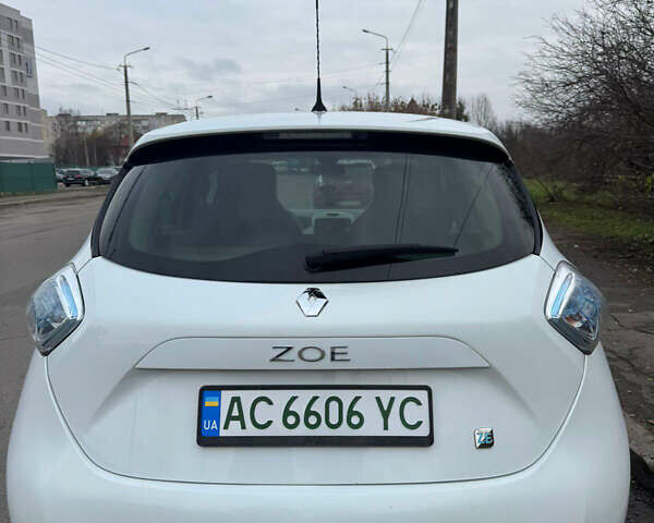 Білий Рено Зое, об'ємом двигуна 0 л та пробігом 148 тис. км за 6550 $, фото 3 на Automoto.ua