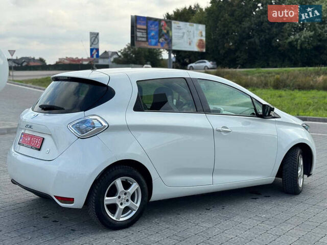Белый Рено Зое, объемом двигателя 0 л и пробегом 164 тыс. км за 5999 $, фото 45 на Automoto.ua