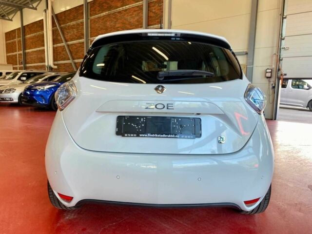 Белый Рено Зое, объемом двигателя 0 л и пробегом 79 тыс. км за 5550 $, фото 5 на Automoto.ua