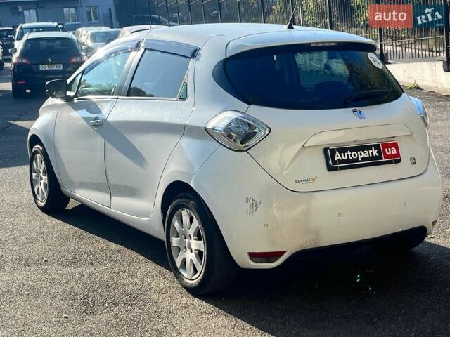 Белый Рено Зое, объемом двигателя 0 л и пробегом 281 тыс. км за 6490 $, фото 6 на Automoto.ua