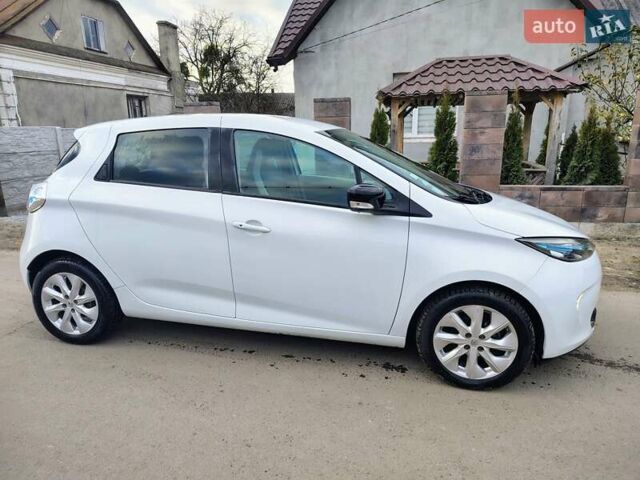 Білий Рено Зое, об'ємом двигуна 0 л та пробігом 40 тис. км за 6900 $, фото 3 на Automoto.ua