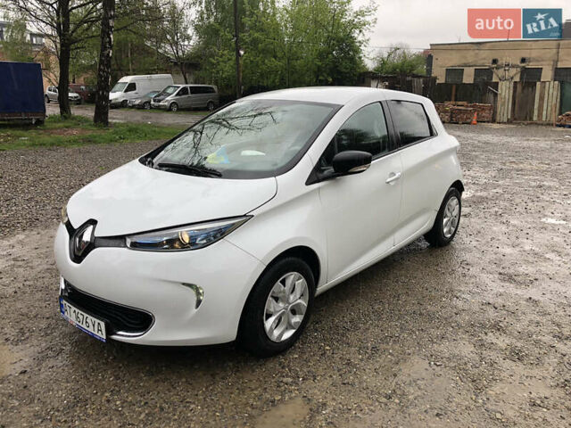 Белый Рено Зое, объемом двигателя 0 л и пробегом 91 тыс. км за 8999 $, фото 2 на Automoto.ua