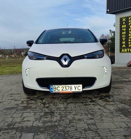 Білий Рено Зое, об'ємом двигуна 0 л та пробігом 104 тис. км за 7500 $, фото 2 на Automoto.ua