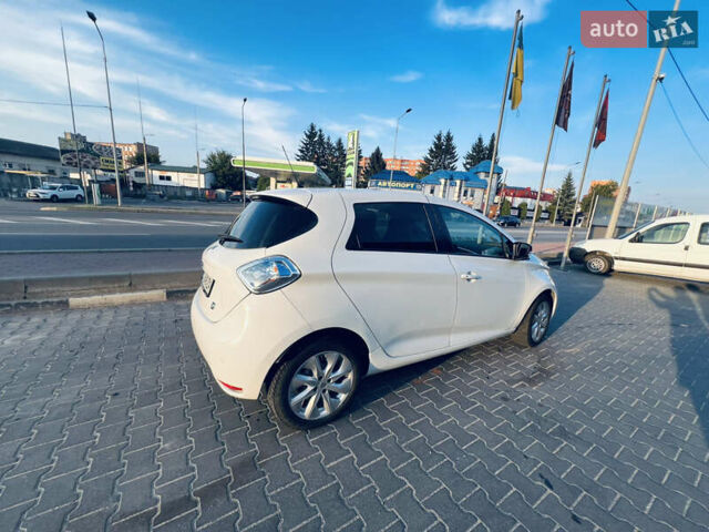 Белый Рено Зое, объемом двигателя 0 л и пробегом 70 тыс. км за 7500 $, фото 3 на Automoto.ua