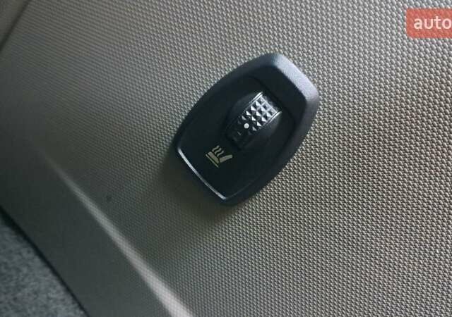 Рено Зое 2016 в Львове на Automoto.ua Белый Рено Зое, объемом двигателя 0 л и пробегом 115 тыс. км за 7100 $, фото 23 на Automoto.ua