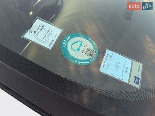 Белый Рено Зое, объемом двигателя 0 л и пробегом 51 тыс. км за 6995 $, фото 1 на Automoto.ua