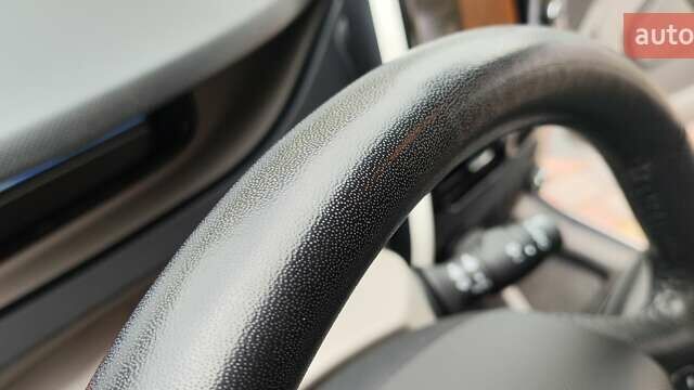 Білий Рено Зое, об'ємом двигуна 0 л та пробігом 50 тис. км за 7950 $, фото 23 на Automoto.ua