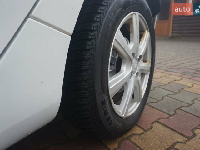 Білий Рено Зое, об'ємом двигуна 0 л та пробігом 111 тис. км за 7555 $, фото 65 на Automoto.ua