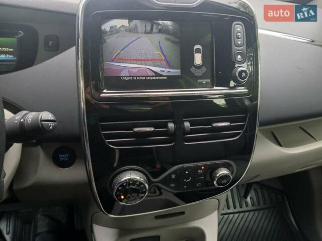 Білий Рено Зое, об'ємом двигуна 0 л та пробігом 71 тис. км за 6700 $, фото 14 на Automoto.ua