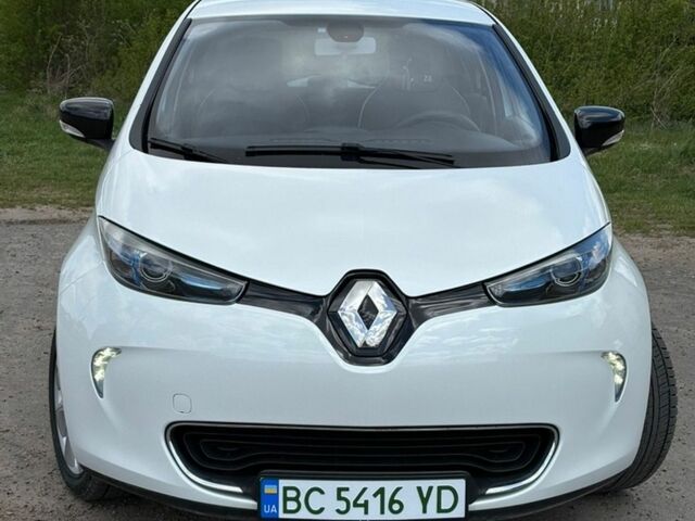 Білий Рено Зое, об'ємом двигуна 0 л та пробігом 59 тис. км за 7850 $, фото 12 на Automoto.ua