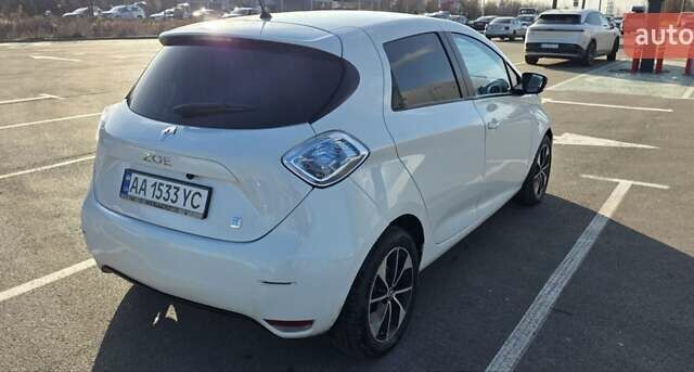 Білий Рено Зое, об'ємом двигуна 0 л та пробігом 192 тис. км за 5700 $, фото 4 на Automoto.ua