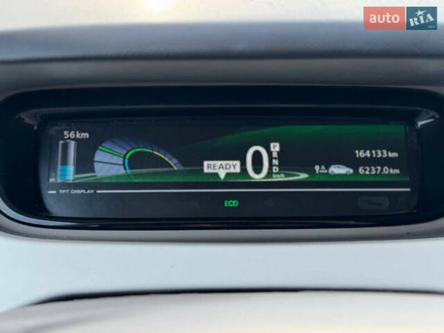 Белый Рено Зое, объемом двигателя 0 л и пробегом 164 тыс. км за 5999 $, фото 42 на Automoto.ua