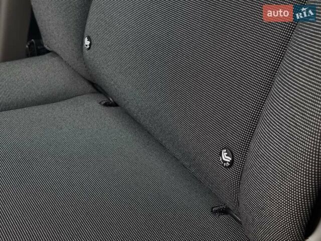Білий Рено Зое, об'ємом двигуна 0 л та пробігом 122 тис. км за 6200 $, фото 49 на Automoto.ua