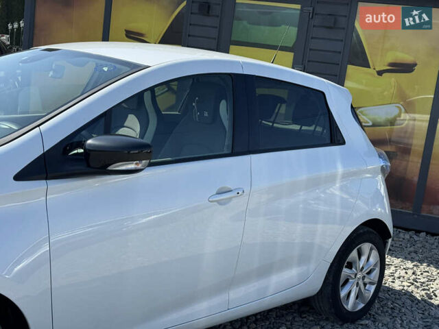 Білий Рено Зое, об'ємом двигуна 0 л та пробігом 98 тис. км за 6900 $, фото 11 на Automoto.ua