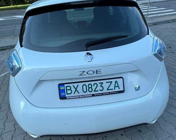 Білий Рено Зое, об'ємом двигуна 0 л та пробігом 100 тис. км за 7800 $, фото 14 на Automoto.ua