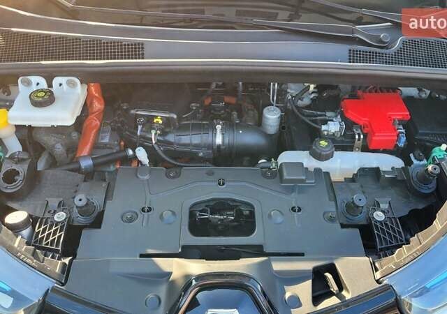 Белый Рено Зое, объемом двигателя 0 л и пробегом 113 тыс. км за 7200 $, фото 31 на Automoto.ua