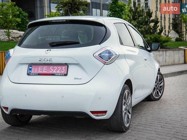 Білий Рено Зое, об'ємом двигуна 0 л та пробігом 106 тис. км за 9950 $, фото 5 на Automoto.ua