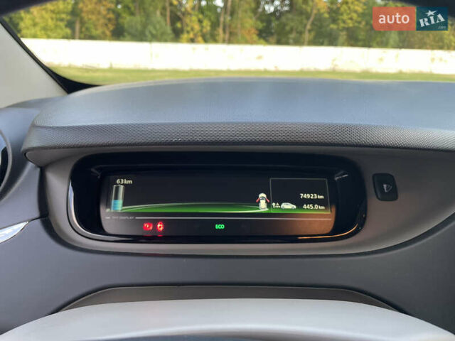 Белый Рено Зое, объемом двигателя 0 л и пробегом 74 тыс. км за 6900 $, фото 31 на Automoto.ua