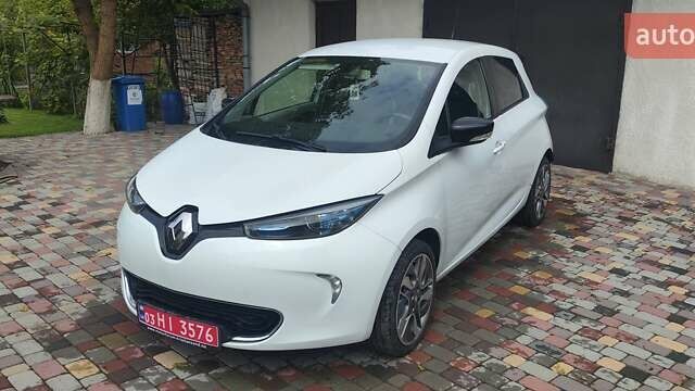 Белый Рено Зое, объемом двигателя 0 л и пробегом 71 тыс. км за 7850 $, фото 3 на Automoto.ua