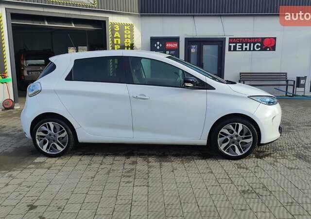 Білий Рено Зое, об'ємом двигуна 0 л та пробігом 104 тис. км за 7500 $, фото 4 на Automoto.ua