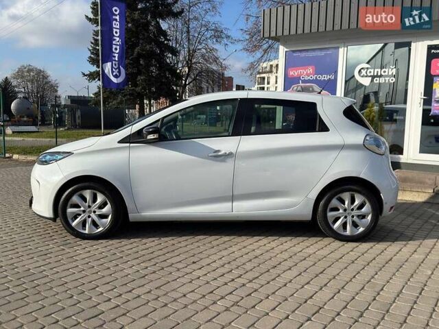 Белый Рено Зое, объемом двигателя 0 л и пробегом 89 тыс. км за 8500 $, фото 7 на Automoto.ua