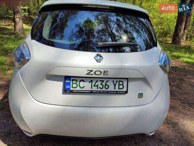 Білий Рено Зое, об'ємом двигуна 0 л та пробігом 73 тис. км за 7200 $, фото 8 на Automoto.ua