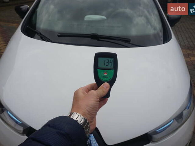 Білий Рено Зое, об'ємом двигуна 0 л та пробігом 112 тис. км за 6777 $, фото 64 на Automoto.ua