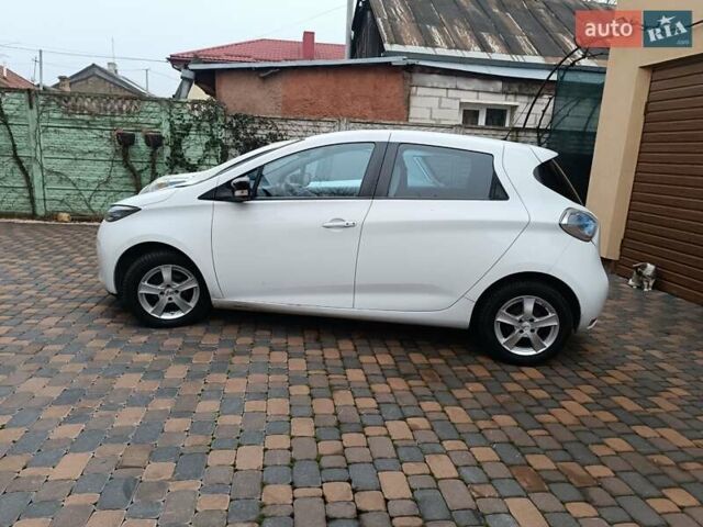 Білий Рено Зое, об'ємом двигуна 0 л та пробігом 130 тис. км за 6100 $, фото 6 на Automoto.ua