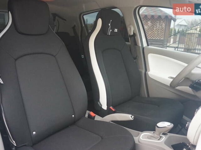 Білий Рено Зое, об'ємом двигуна 0 л та пробігом 112 тис. км за 6777 $, фото 38 на Automoto.ua