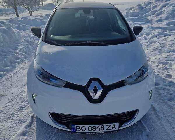 Білий Рено Зое, об'ємом двигуна 0 л та пробігом 76 тис. км за 7500 $, фото 1 на Automoto.ua