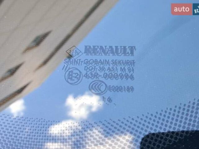 Рено Зое 2016 в Львове на Automoto.ua Белый Рено Зое, объемом двигателя 0 л и пробегом 115 тыс. км за 7100 $, фото 18 на Automoto.ua