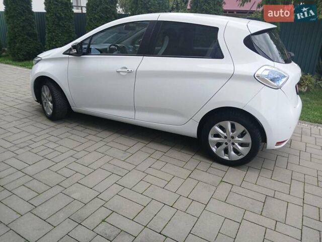 Білий Рено Зое, об'ємом двигуна 0 л та пробігом 71 тис. км за 6700 $, фото 17 на Automoto.ua