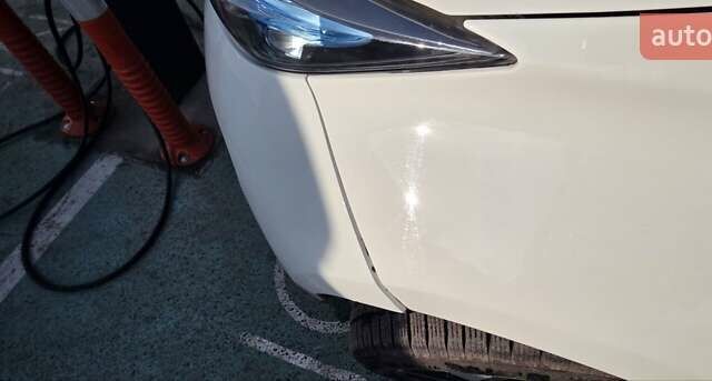 Білий Рено Зое, об'ємом двигуна 0 л та пробігом 192 тис. км за 5700 $, фото 21 на Automoto.ua