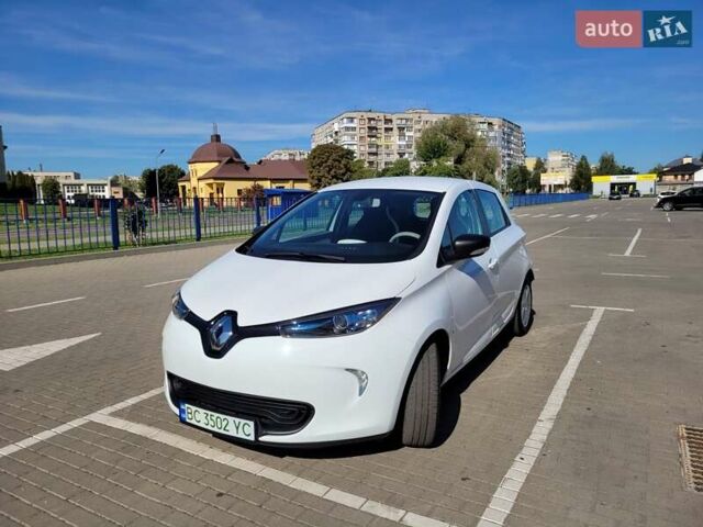 Білий Рено Зое, об'ємом двигуна 0 л та пробігом 147 тис. км за 9000 $, фото 4 на Automoto.ua