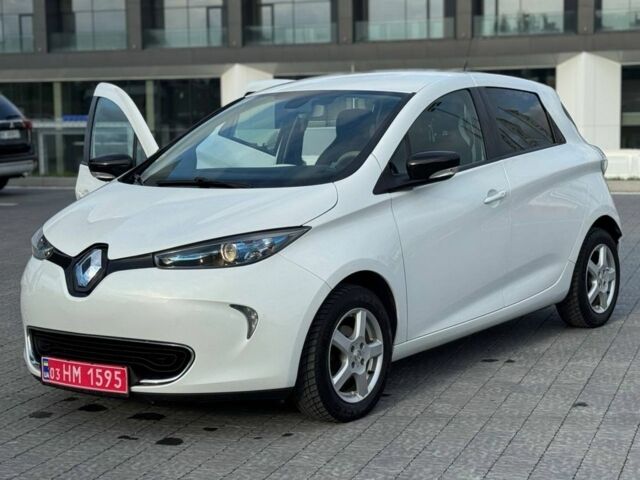 Белый Рено Зое, объемом двигателя 0 л и пробегом 164 тыс. км за 5999 $, фото 1 на Automoto.ua