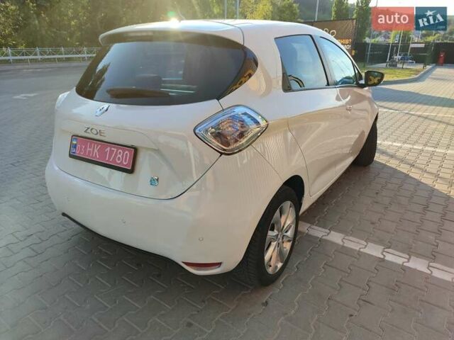 Белый Рено Зое, объемом двигателя 0 л и пробегом 62 тыс. км за 6750 $, фото 3 на Automoto.ua