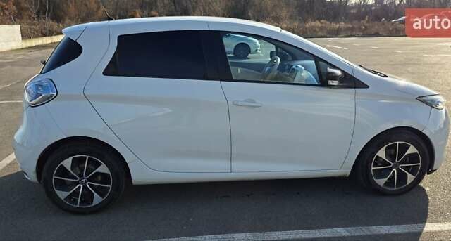 Білий Рено Зое, об'ємом двигуна 0 л та пробігом 192 тис. км за 5700 $, фото 2 на Automoto.ua