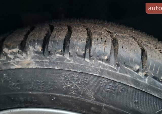 Белый Рено Зое, объемом двигателя 0 л и пробегом 61 тыс. км за 6600 $, фото 10 на Automoto.ua