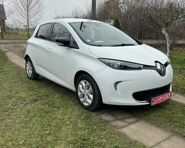 Белый Рено Зое, объемом двигателя 0 л и пробегом 116 тыс. км за 6900 $, фото 2 на Automoto.ua