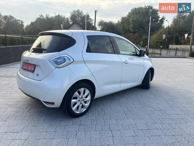 Білий Рено Зое, об'ємом двигуна 0 л та пробігом 118 тис. км за 6900 $, фото 5 на Automoto.ua