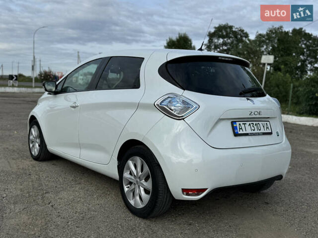 Белый Рено Зое, объемом двигателя 0 л и пробегом 75 тыс. км за 6500 $, фото 4 на Automoto.ua
