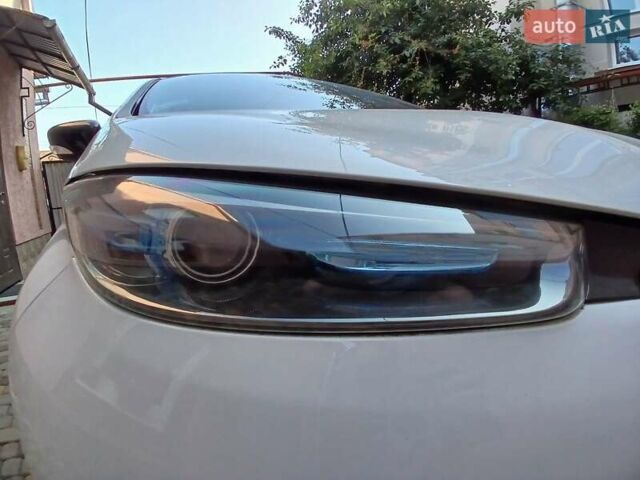 Белый Рено Зое, объемом двигателя 0 л и пробегом 200 тыс. км за 5350 $, фото 8 на Automoto.ua