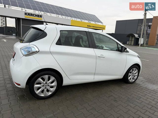Білий Рено Зое, об'ємом двигуна 0 л та пробігом 80 тис. км за 5800 $, фото 5 на Automoto.ua