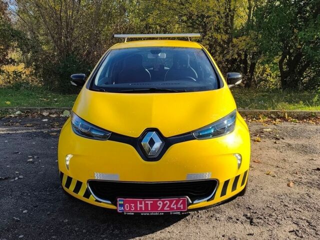 Белый Рено Зое, объемом двигателя 0 л и пробегом 30 тыс. км за 8500 $, фото 7 на Automoto.ua