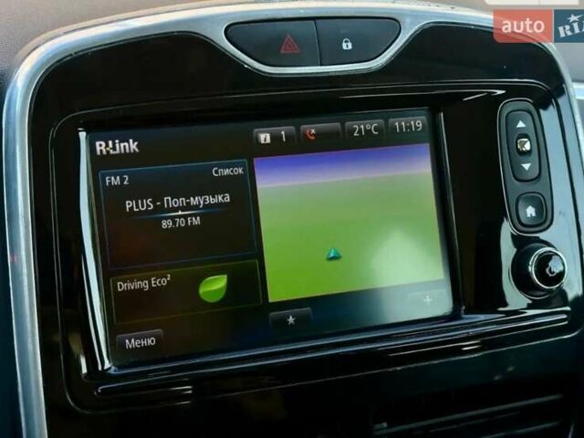 Белый Рено Зое, объемом двигателя 0 л и пробегом 121 тыс. км за 6600 $, фото 12 на Automoto.ua