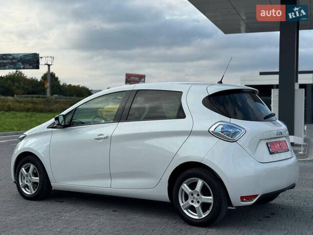 Белый Рено Зое, объемом двигателя 0 л и пробегом 164 тыс. км за 5999 $, фото 44 на Automoto.ua