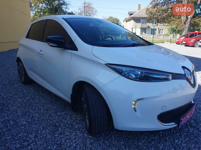 Белый Рено Зое, объемом двигателя 0 л и пробегом 93 тыс. км за 7200 $, фото 15 на Automoto.ua