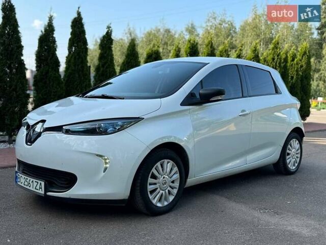 Белый Рено Зое, объемом двигателя 0 л и пробегом 118 тыс. км за 7300 $, фото 3 на Automoto.ua