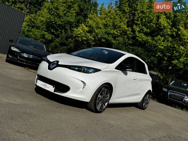 Білий Рено Зое, об'ємом двигуна 0 л та пробігом 116 тис. км за 7800 $, фото 1 на Automoto.ua