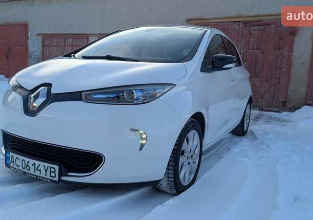 Білий Рено Зое, об'ємом двигуна 0 л та пробігом 41 тис. км за 6800 $, фото 16 на Automoto.ua